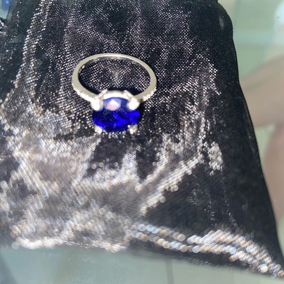 Shaphire Ring - Picture 3 of 4